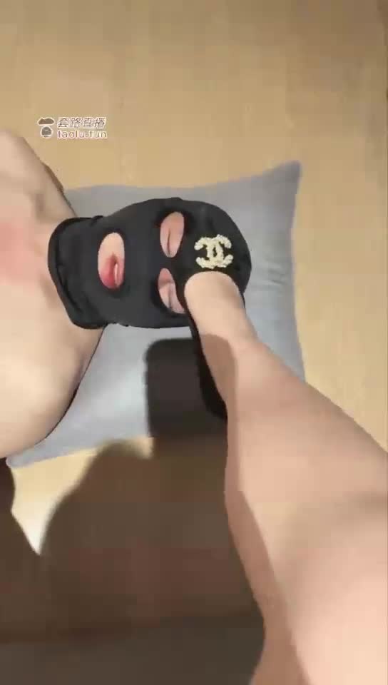 本主的脚垫 嘬脚趾