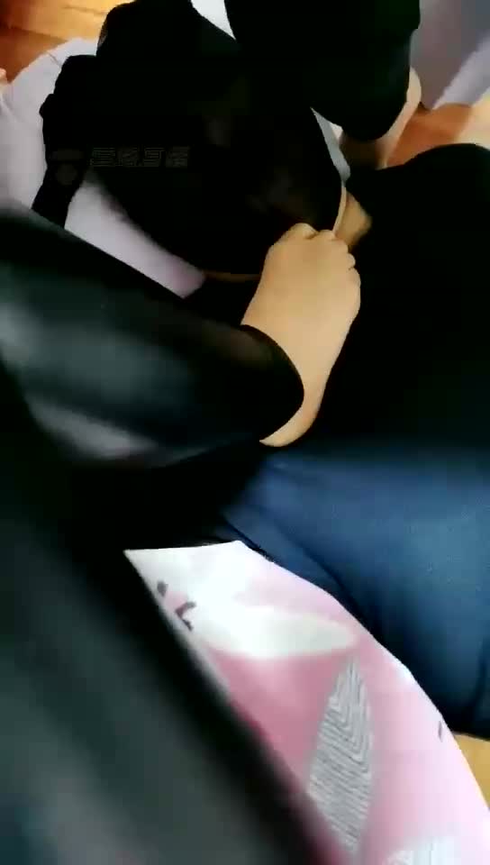 在素人美甲师家里羞辱私奴