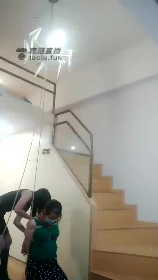 女奴不听话今天好好在宾馆教训一下
