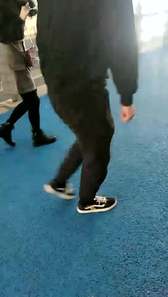 户外野调 人很多