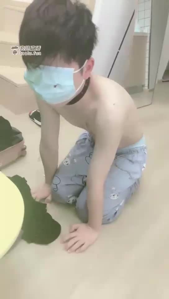不听话就要打 超凶主人惩罚私奴