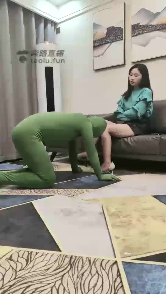 调教绿奴老公 剧情 捆绑玩弄绿老公