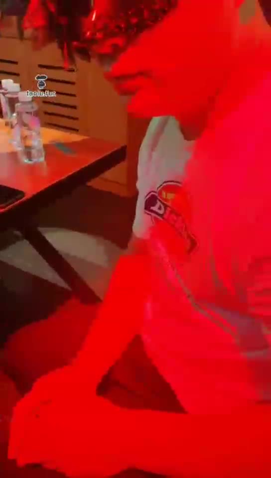 高清 ktv玩经理 惩罚他平时压榨员工 迫喝圣物