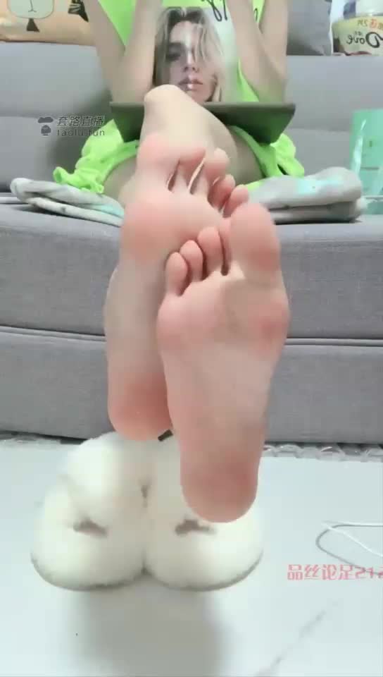 极品美脚 白毛棉拖 赏心悦目