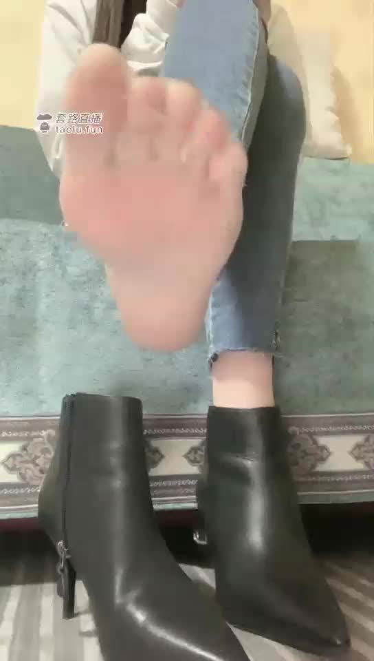 第一视角 短靴薄丝足秀