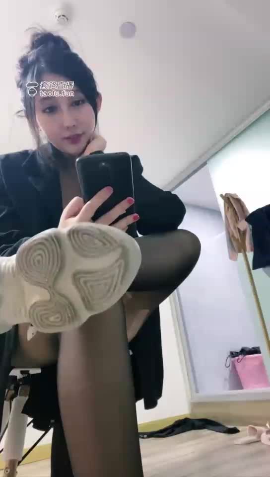 高清 第一视角 红绿灯 夹心棉袜套丝袜 臭球鞋