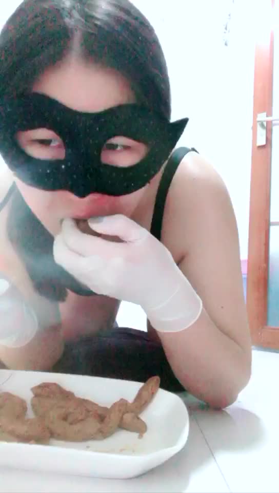 母狗的美味大餐