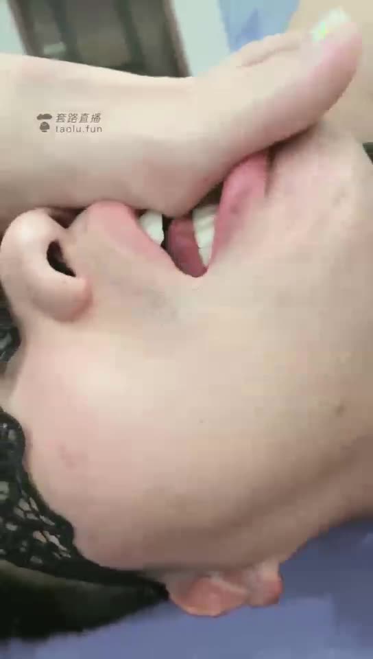 嘴巴洗脚 舔脚 温柔对待