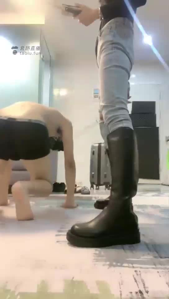 舔靴子捂嫩脚 闻屁羞辱 绿帽语言羞辱