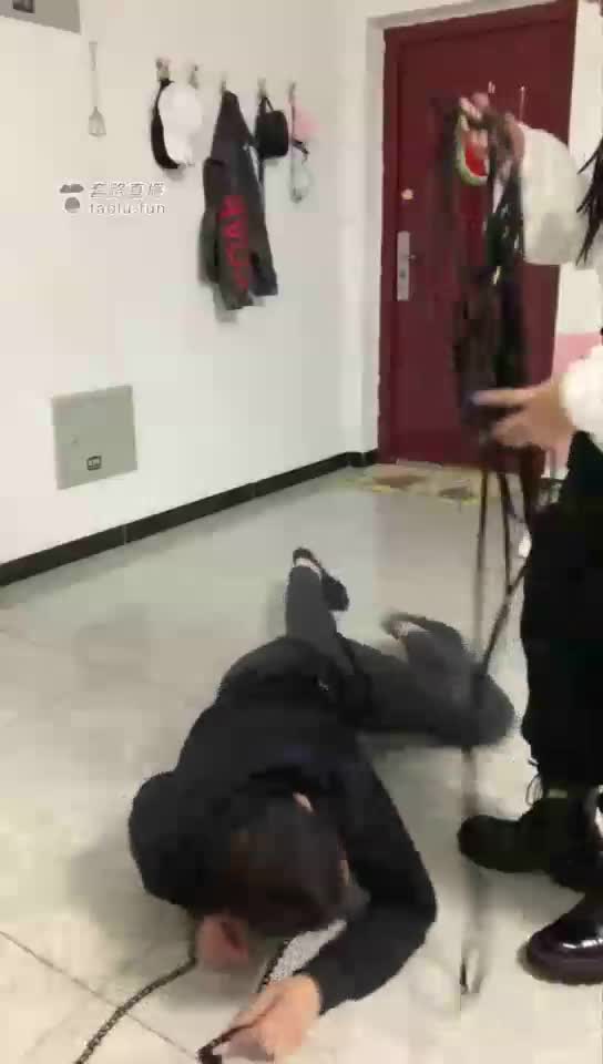 文文偷懒的下场 束缚、暴力、凶残、腹黑、反差