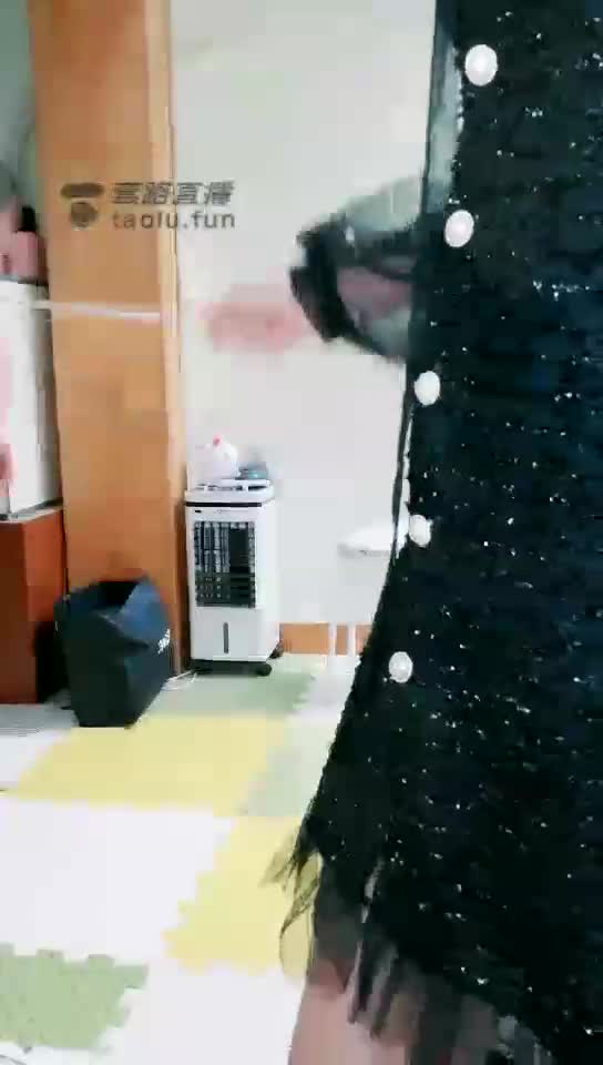 高清 女奴 圣水拌饼干 喝圣水