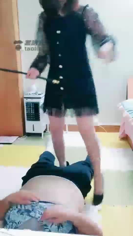 耍会女奴