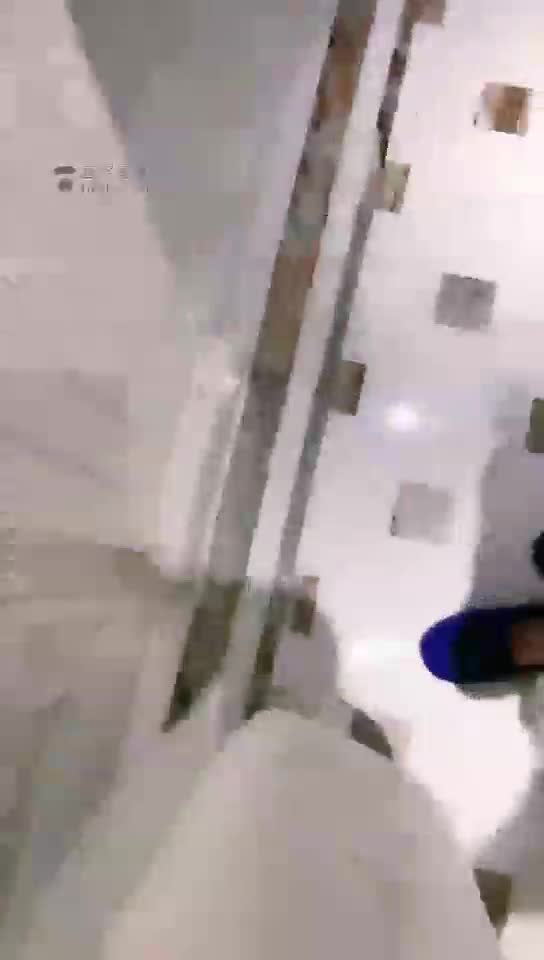 剧情 酒店随机敲门 套路邻居小哥
