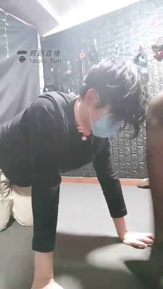 调教小贱奴 全体重踩踏