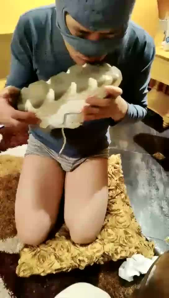 情侣主棉袜裸足羞辱贱狗 下集