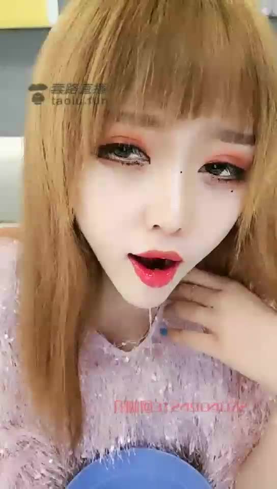 小美女第一视角口水黏痰 鼻涕专场 狗嘴张开