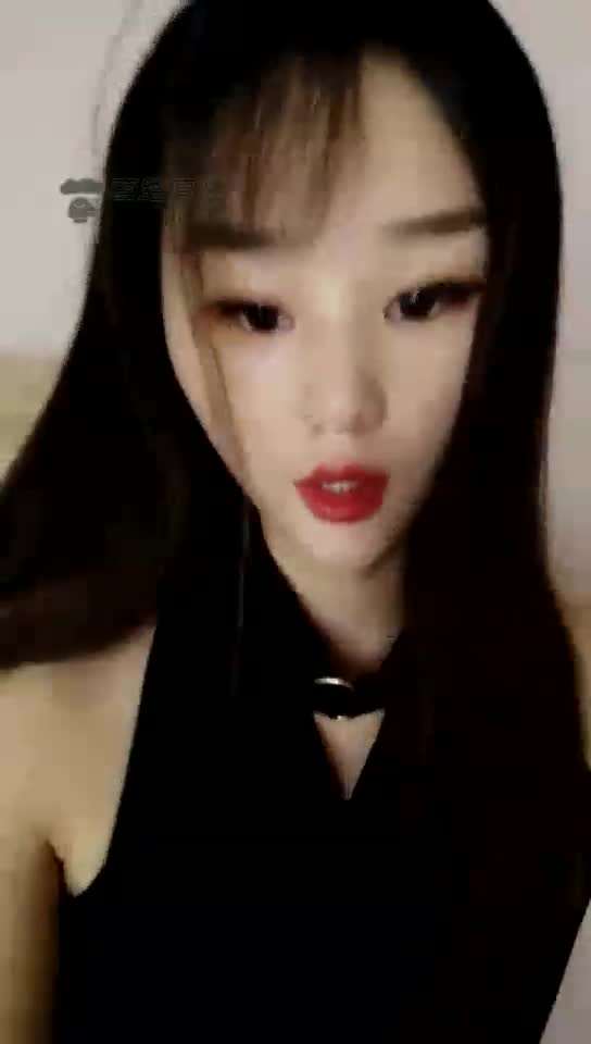 女神一身黑调教脚下狗