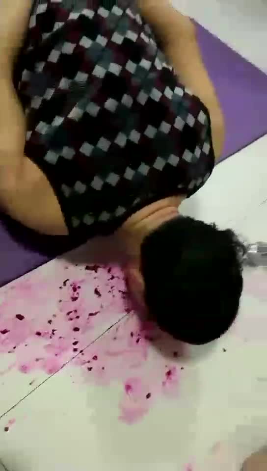 高清 舔脚 喂食 洗脚 清理鞋底