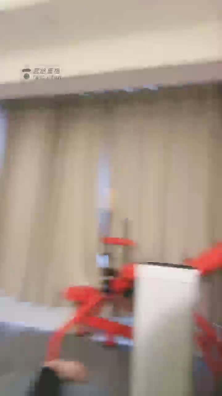 贱奴骚到喝自己的尿 