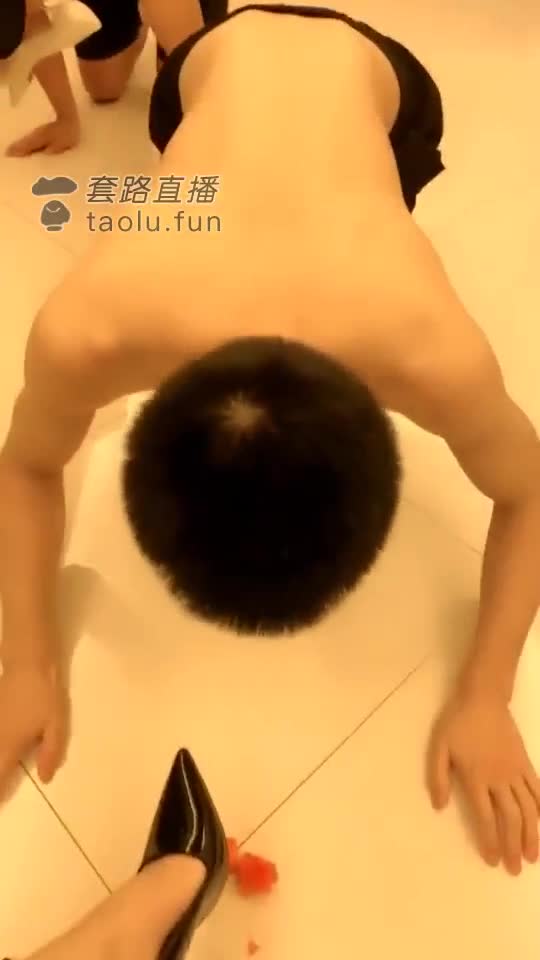 独家高清 调教家奴 现代的奴隶生活