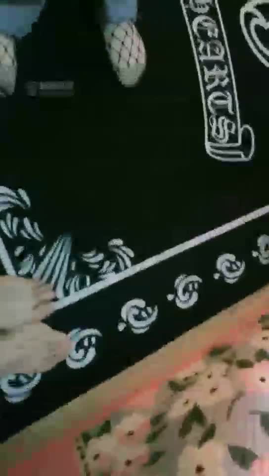 新开发的四个夜场素人女主 跪舔她们的脚闻袜子