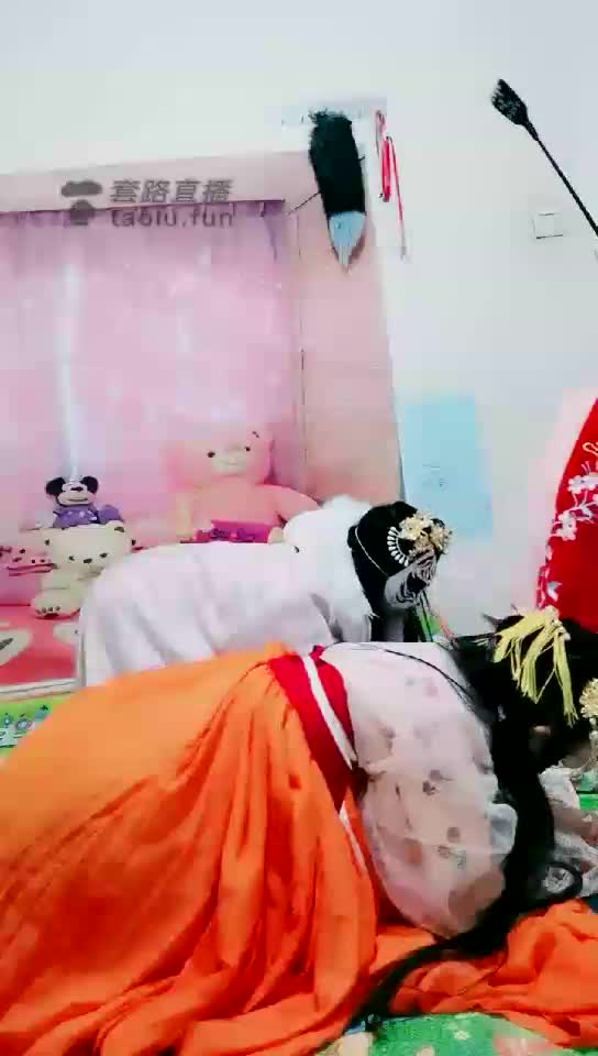 剧情 双女奴 小殿下鞭打下贱宫女 强制舔鞋舔脚