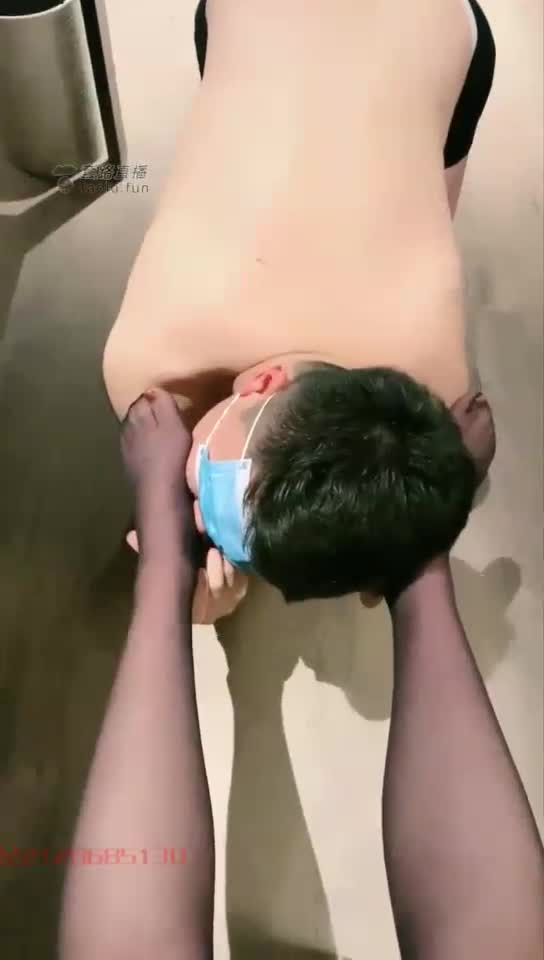 调教第一次调的小奶狗 黑丝骑马