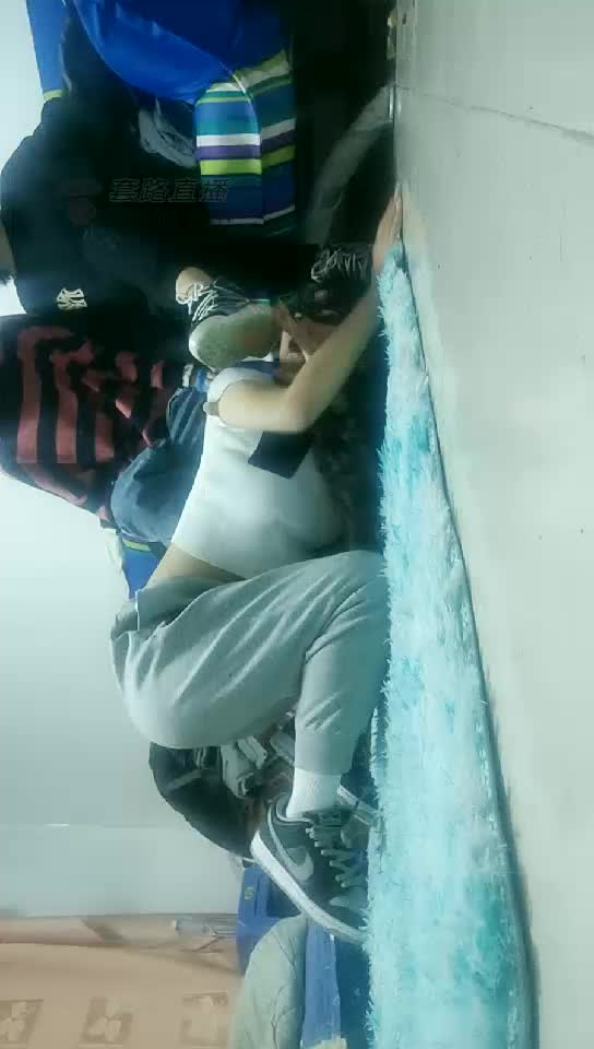 超清 和两素人逛街 回家脚味道更大了