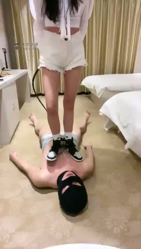 踩踏专场 感受主人的威力