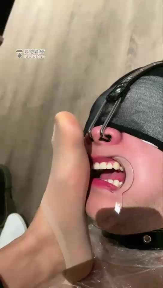 鼻钩强制闻脚闻袜子 开口器口水咀嚼喂食