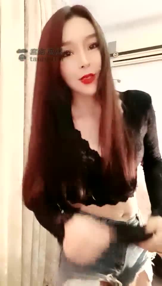 三女王不远千里调教贱狗 刺激 第二视角