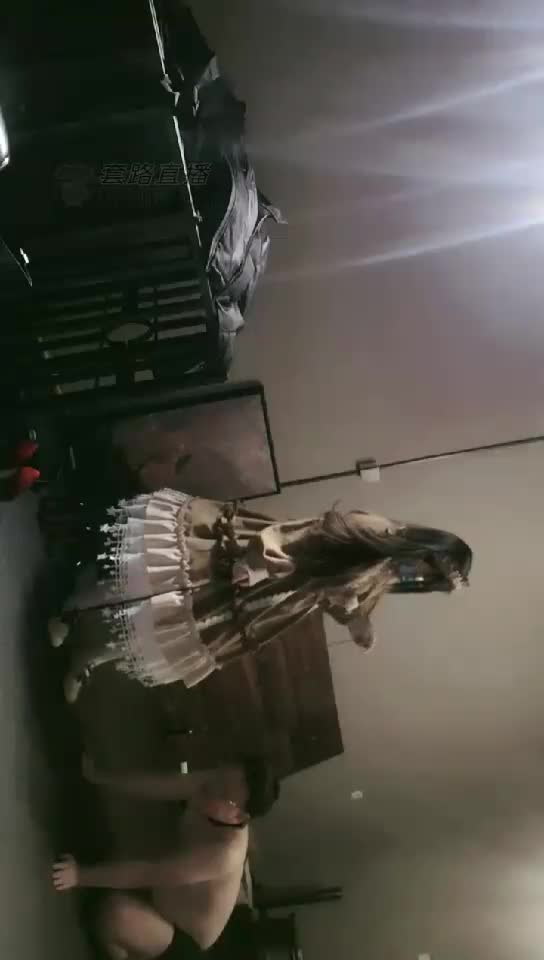 大小姐训狗 爬行 舔鞋 闻脚 家具）