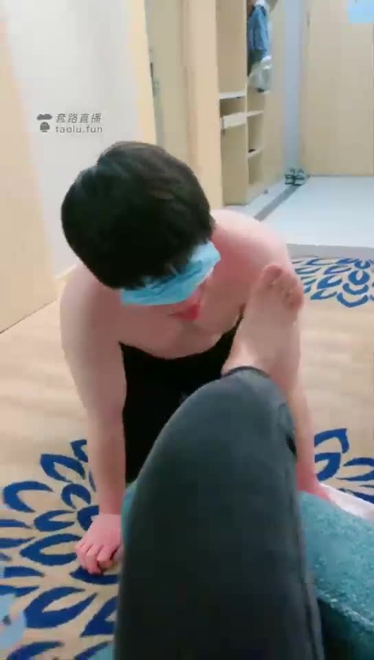 马丁靴调狗 踢裆 sp 口水 耳光