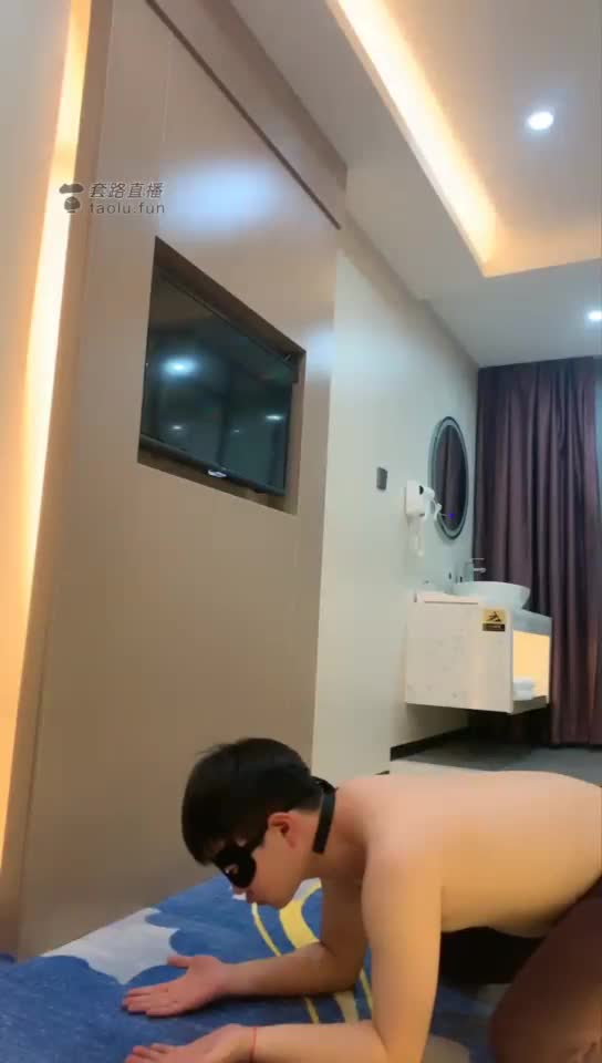 教训贱狗奴 深喉喂食鼻涕口水