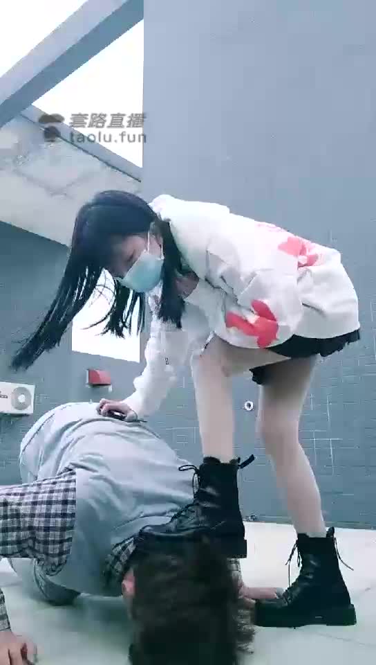 户外不良阿月欺负学长小秋 推荐