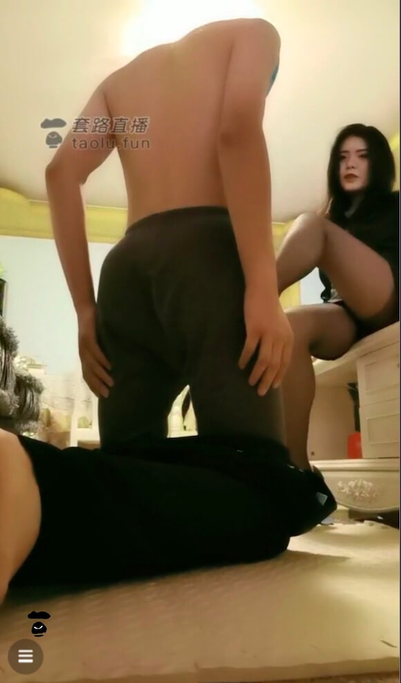 独家高清 邪恶女邻居的折磨