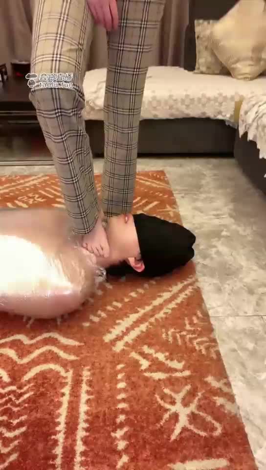 保鲜膜虐狗 日常圣水 深喉 牛奶洗脚 喂狗粮 喝洗脚水