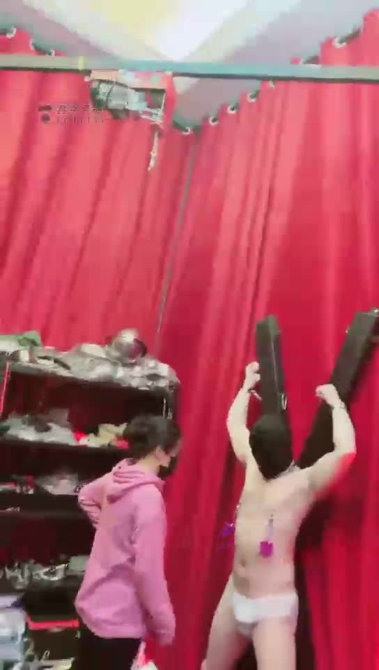 试试这个小白能不能承受吊刑