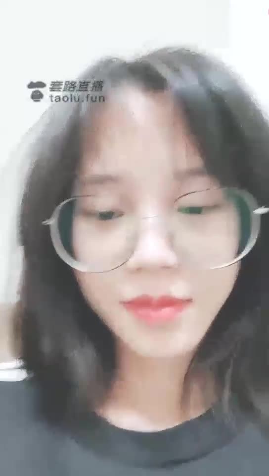 口水喂食 闻帆布鞋 恋足 女主首次露脸