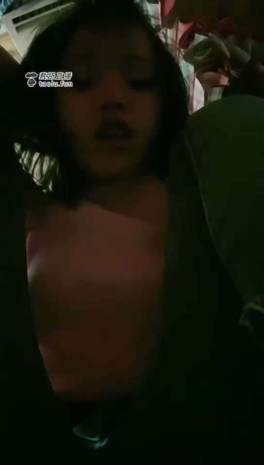 第一视角紧身牛仔裤 一双白棉袜绝杀