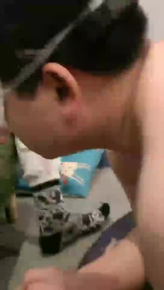 口水 圣水刷牙