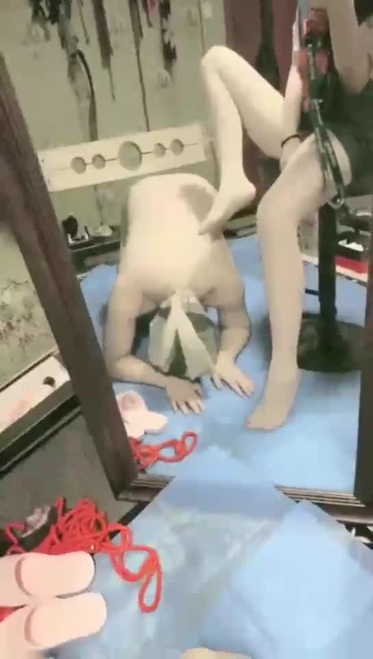 丝袜细高跟调教