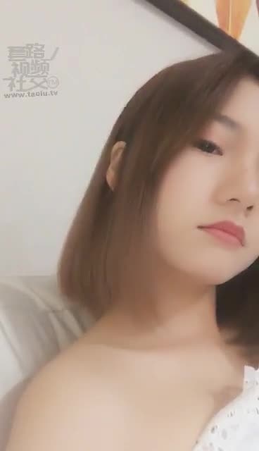 滚过来跪下