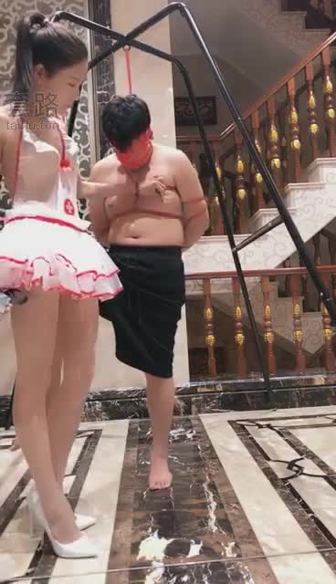 吊抽虐乳踢裆绳艺