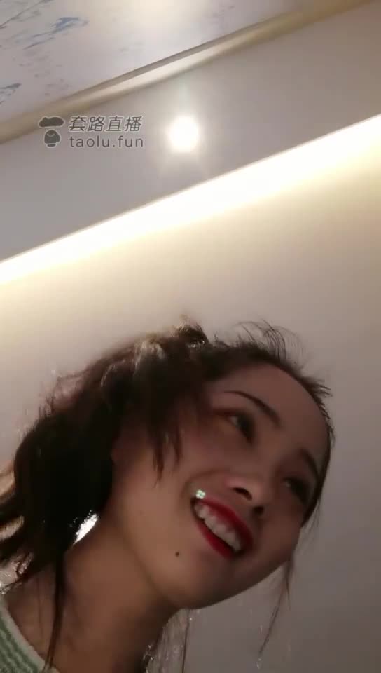 皮鞭打狗五百下