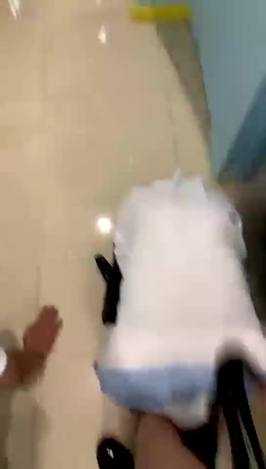 地铁站极度羞辱