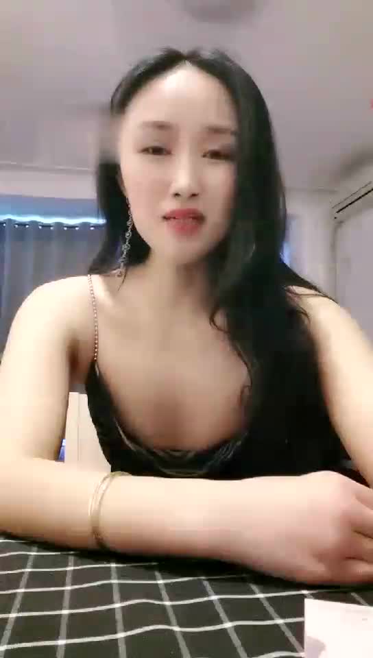 和素人闺蜜一起调绿帽奴