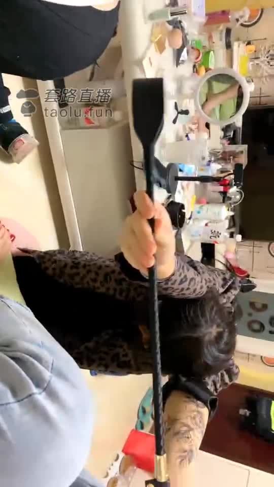 两只贱狗捏脚