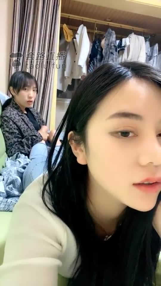 男奴女奴一起捏脚伺候