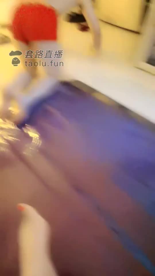 吐酸奶舔腿舔脚 踩踏小骚骚
